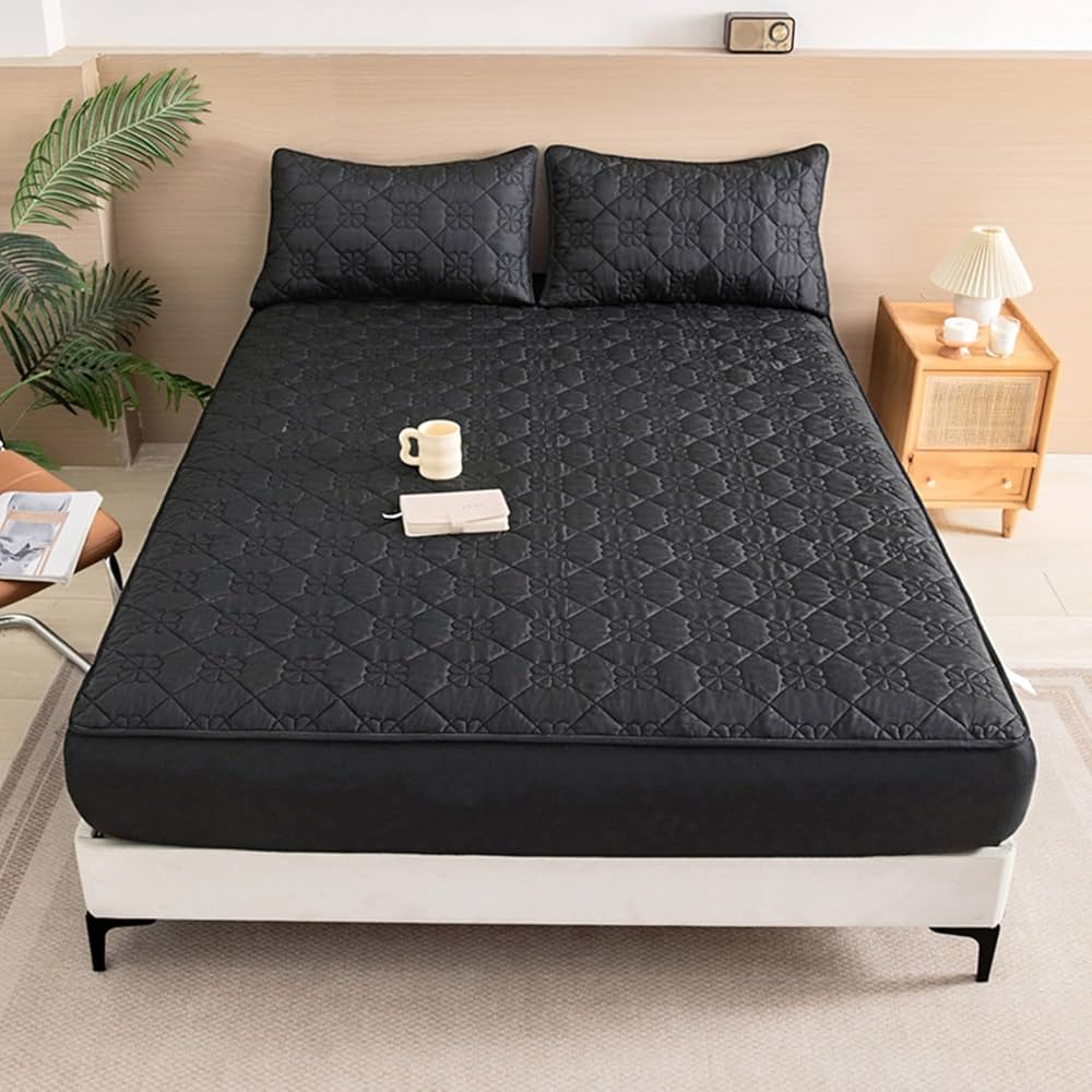 Quilted 100% Waterproof Mattress Protector For Double Bed (Black)