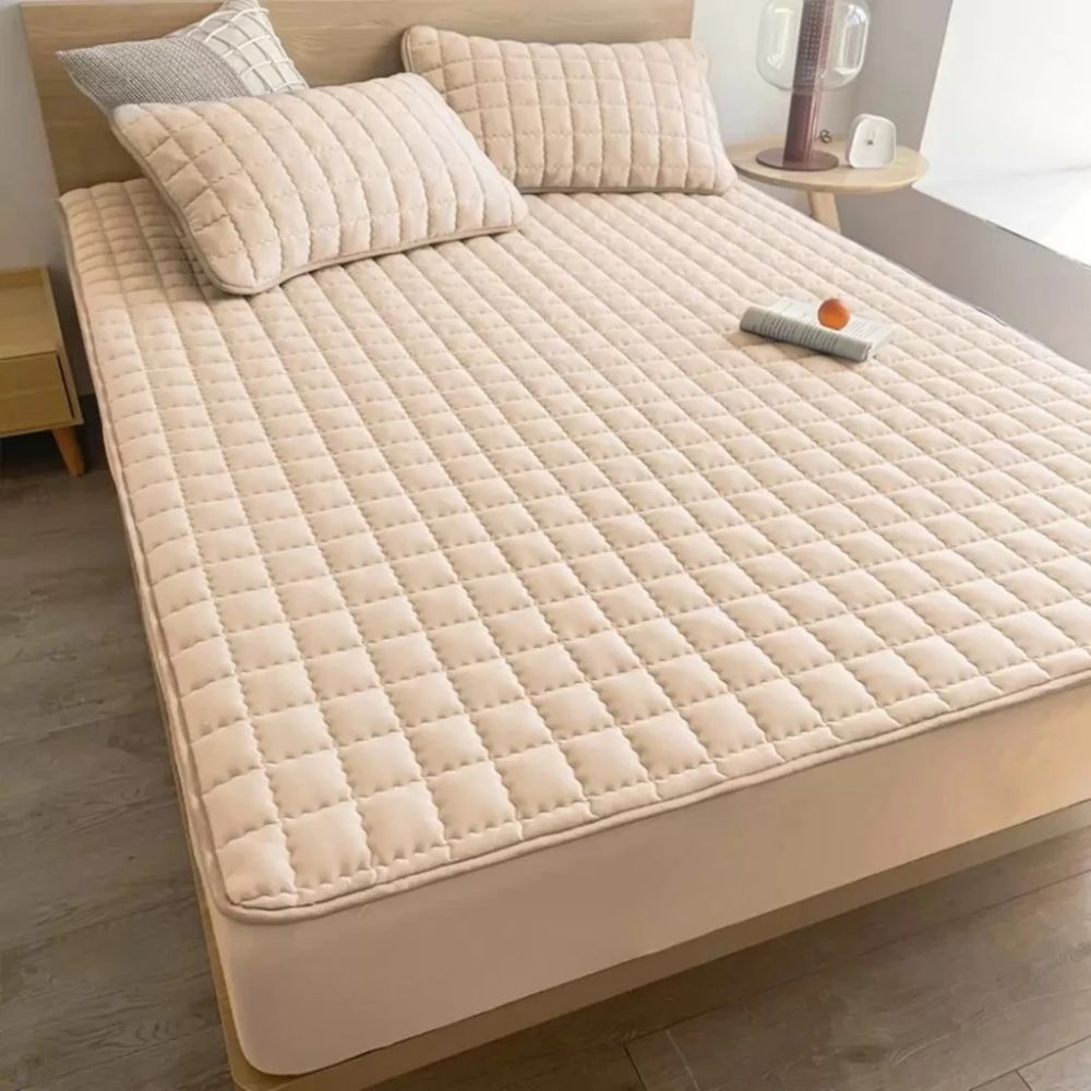 Quilted 100% Waterproof Mattress Protector For Double Bed (Skin/Beige)
